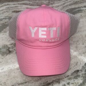 NWT Yeti women’s mesh snap back cap